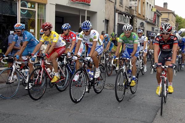 Buffaz, Malacarne and Cusin roll out of Trevoux.