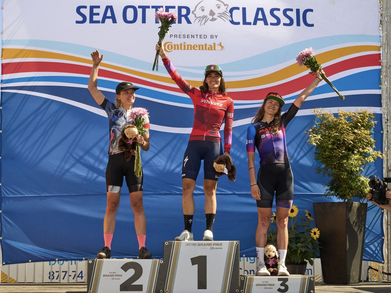 Life Time Grand Prix / Fuego XL 100KM at Sea Otter Classic
