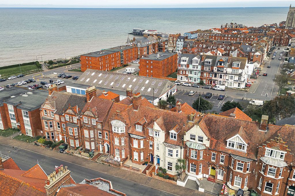 Properties for sale with home offices: Astral House, Cromer, Norfolk