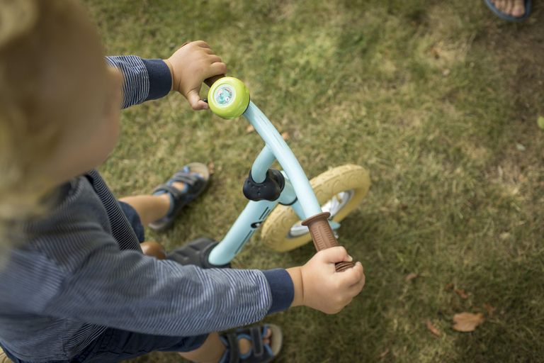 how to teach child balance bike