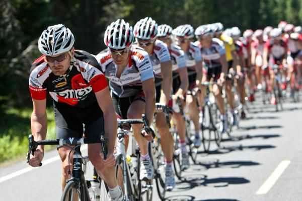 Floyd Landis comes to the front to help bring back the break