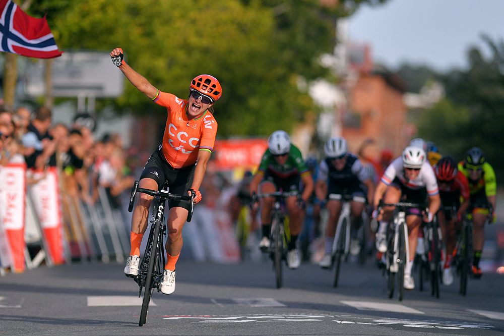 Marianne Vos (CCC-Liv) wins stage 2 at Ladies Tour of Norway and takes the overall lead