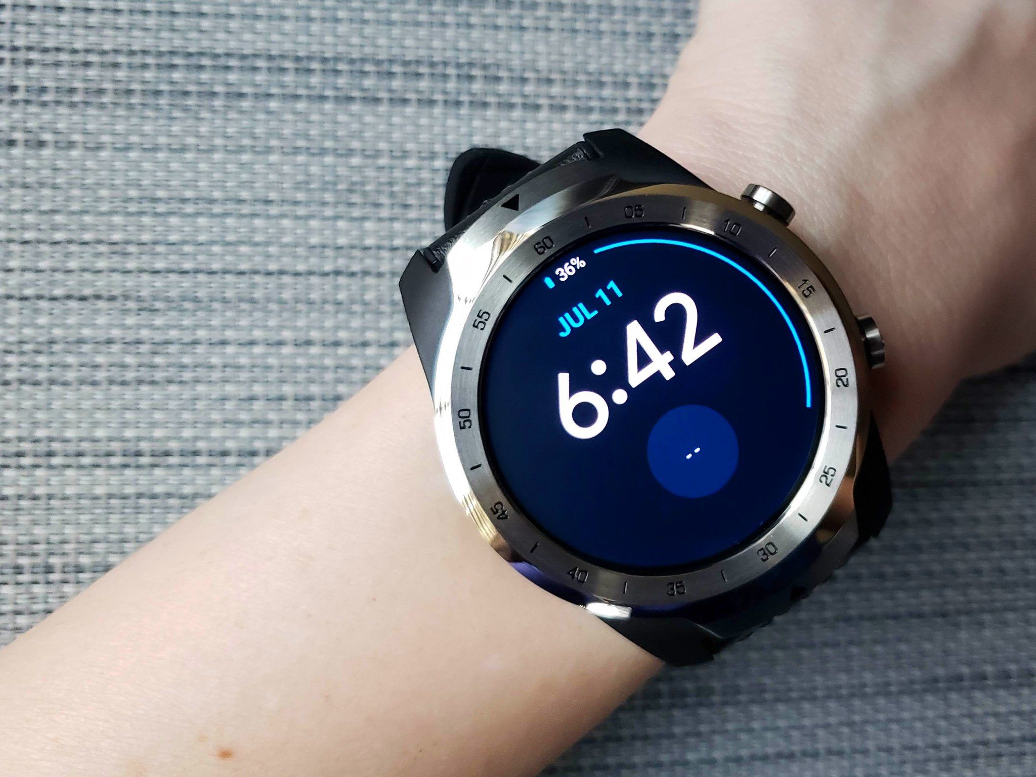 その他 TicWatch Pro TicWatch Pro Android Wear [Review]: A best-of-both-worlds hybrid