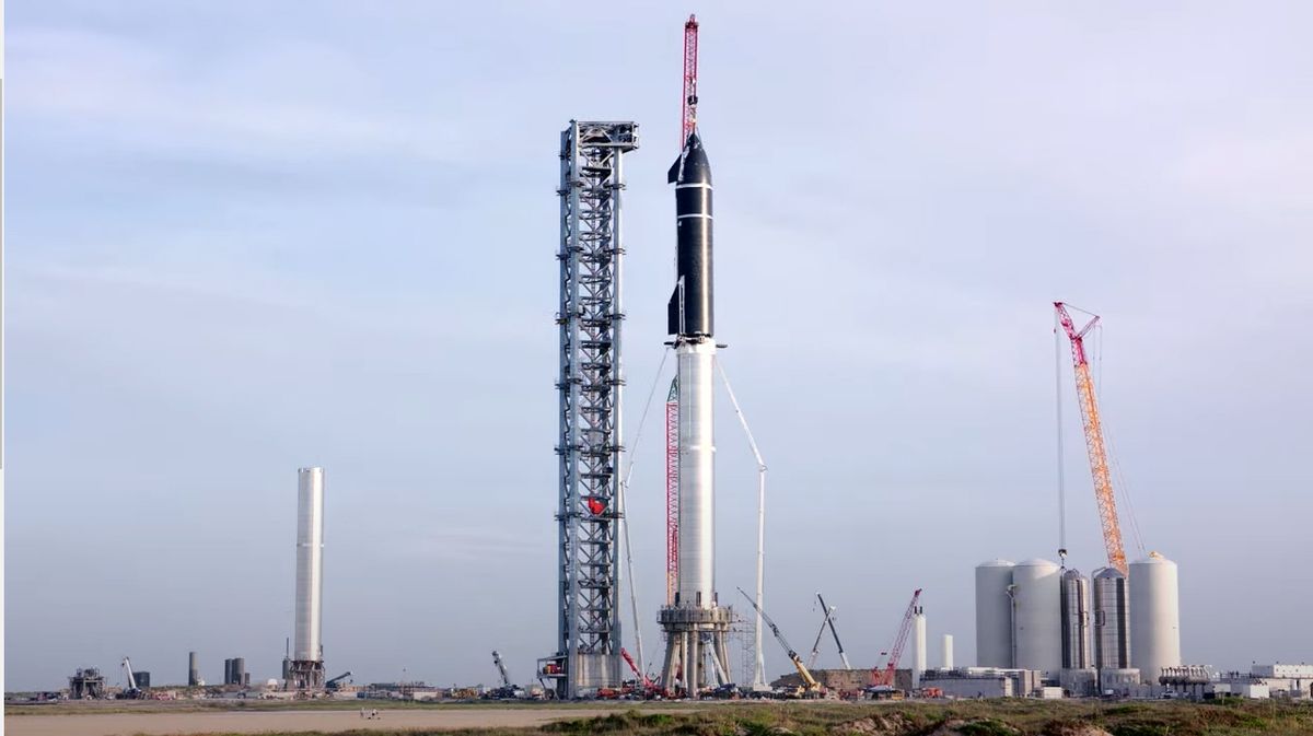 Elon Musk says SpaceX's huge Starship rocket will 'hopefully' launch on 1st orbi..