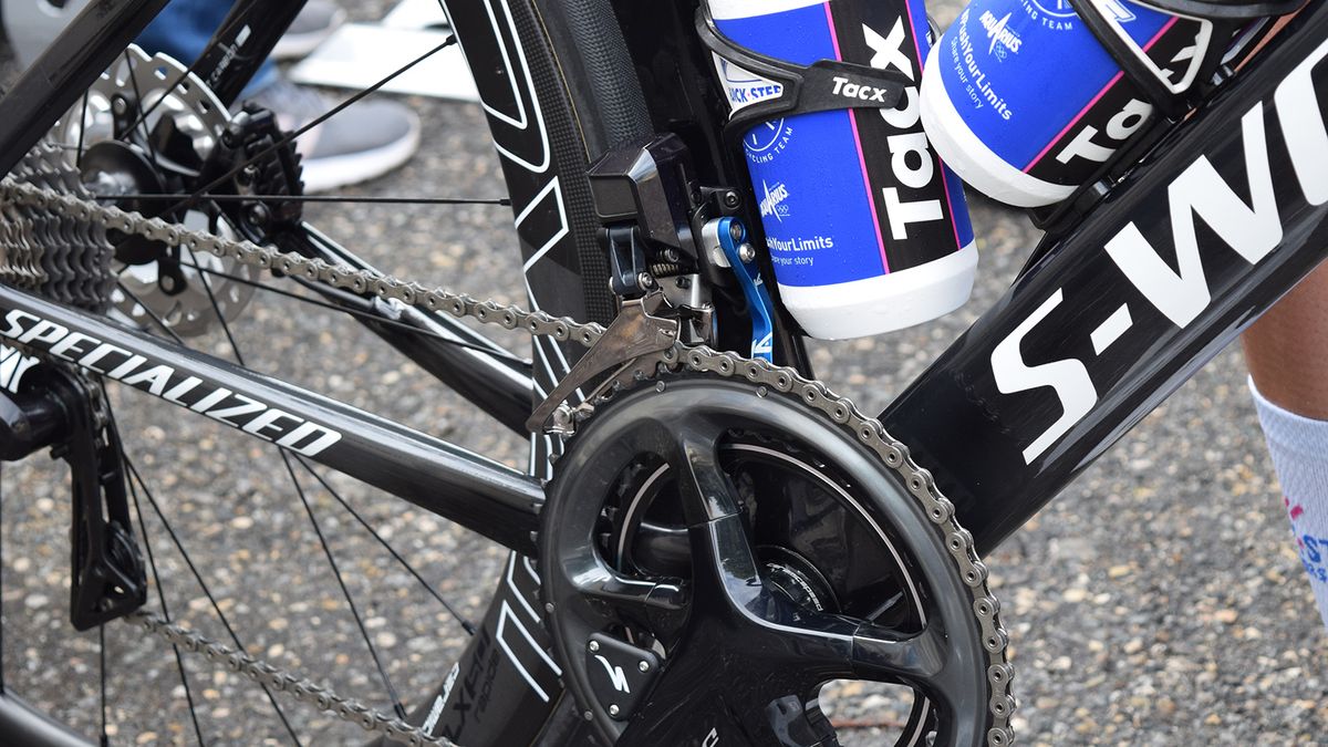 The front derailleur mount looks to be removable, allowing for a tidy setup in a 1X option