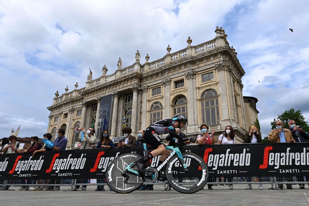 TURIN ITALY MAY 08 Simon Yates of United Kingdom and Team BikeExchange during the 104th Giro dItalia 2021 Stage 1 a 86km Individual Time Trial stage from Torino to Torino Palazzo Madama Piazza Castello Public Fans ITT girodiitalia Giro on May 08 2021 in Turin Italy Photo by Stuart FranklinGetty Images