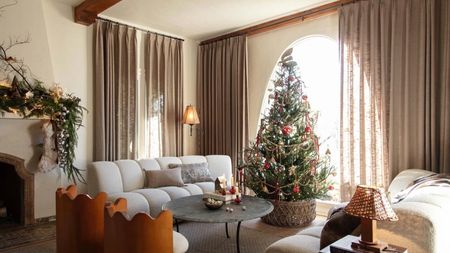 Christmas tree in a neutral living room