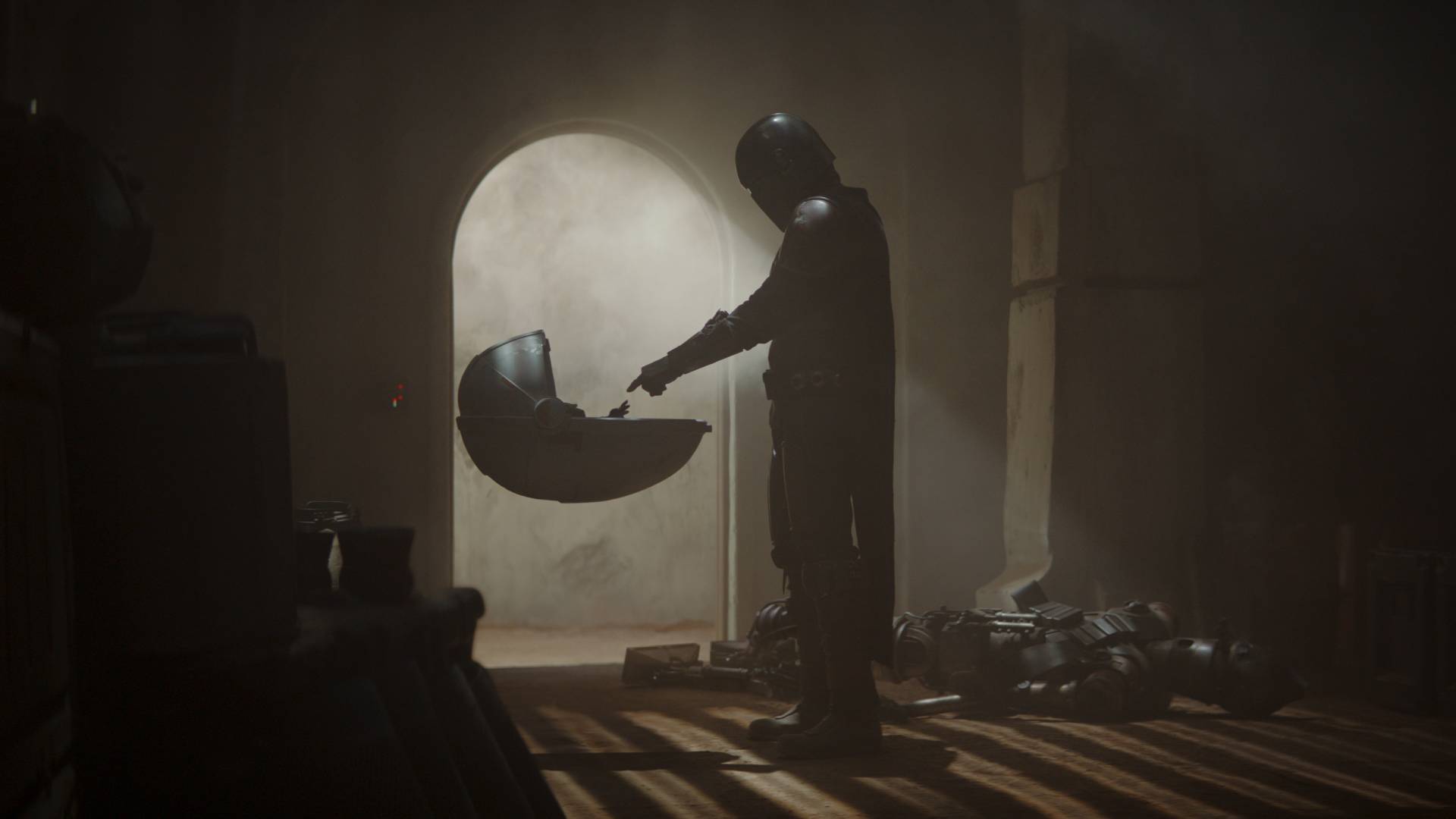 Pedro Pascal's Din Djarin meets Grogu in The Mandalorian