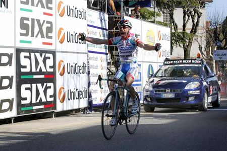Emanuele Sella (Androni Giocattoli) soloed to victory in stage three.