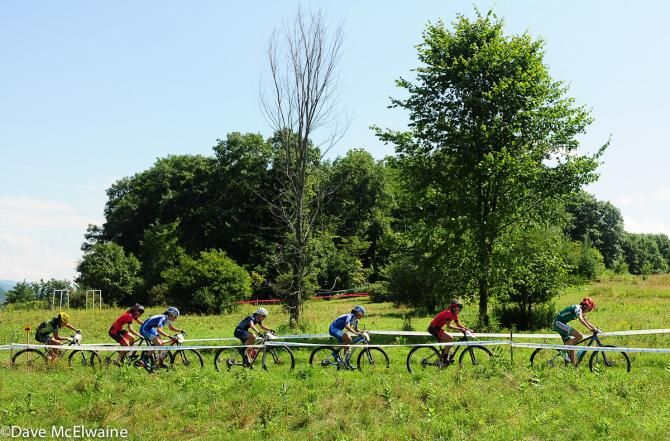 Daniela Campuzano (Mexico National Team) went to the lead on lap two