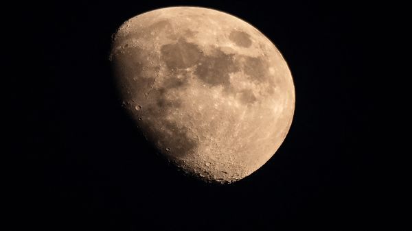 The 2-foot chamber in China will recreate lunar gravity here on Earth.