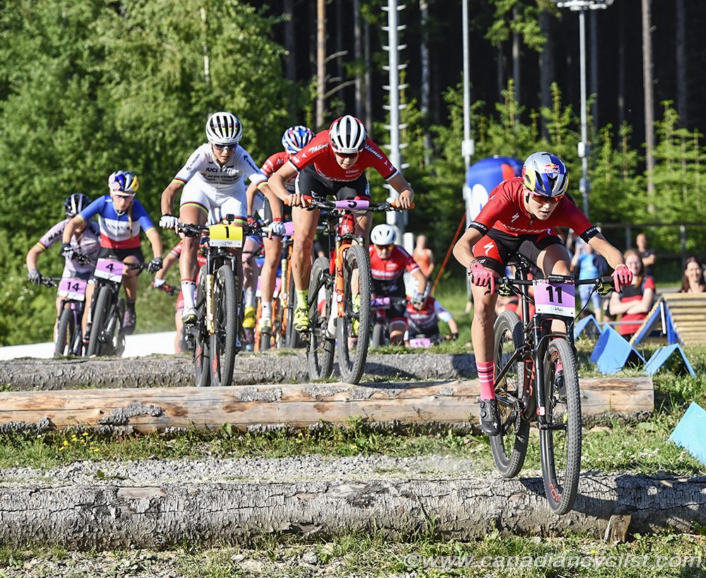 Kate Courtney (Specialized Racing) was very agressive