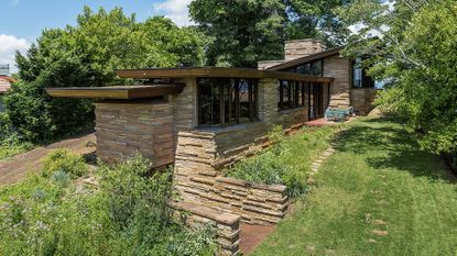 frank lloyd wright shavin house in tennessee, on the market for $1.6 million