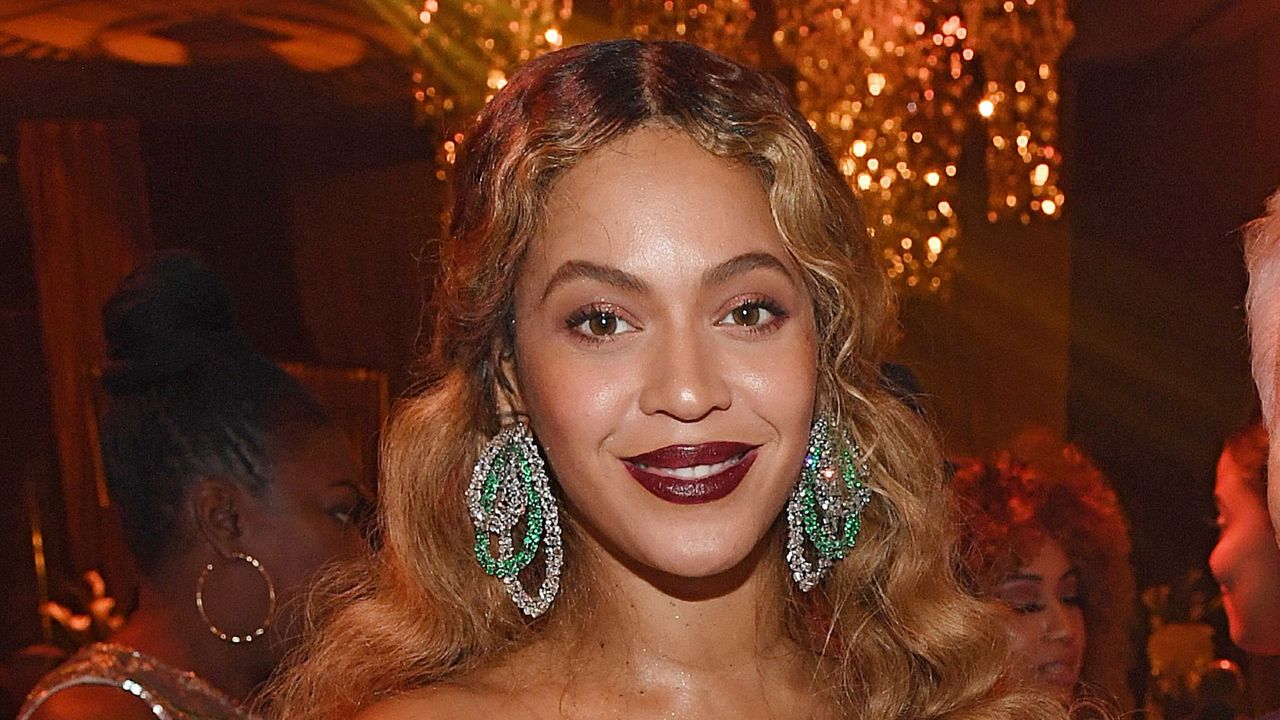 Beyonce&#039;s throwback pic: Beyonce attends the Shawn Carter Foundation Gala at the Seminole Ballroom in the Seminole Hard Rock Hotel &amp; Casino on November 16, 2019 in Hollywood, Florida.