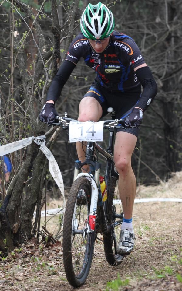 Lucian Logigan (Pro Cycling Geiger Team) rides to finish line