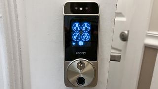 Lockly Visage displays screen on door