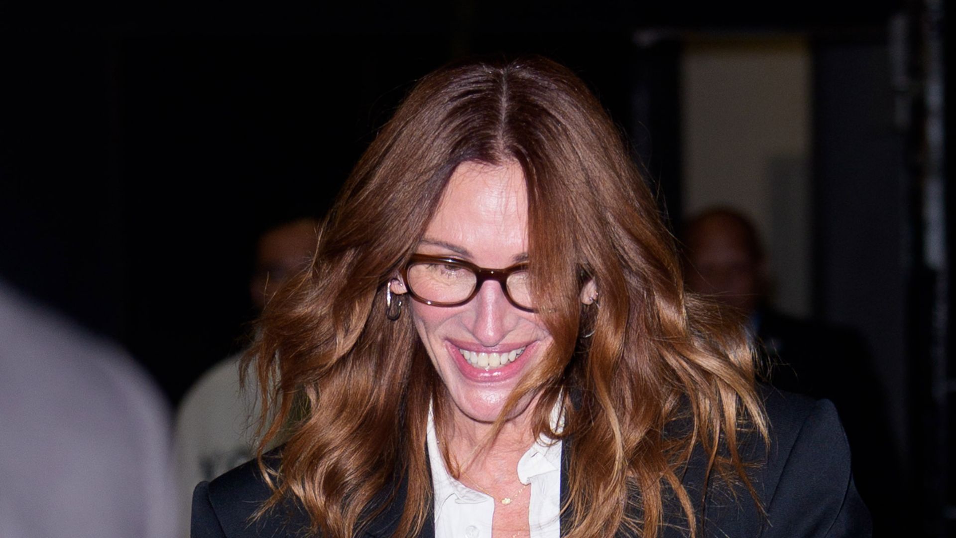 Julia Roberts wearing jeans and a blazer on September 28, 2025 in New York City
