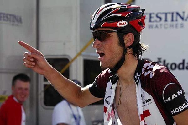 Fr&auml;nk Schleck (Team CSC) takes victory.
