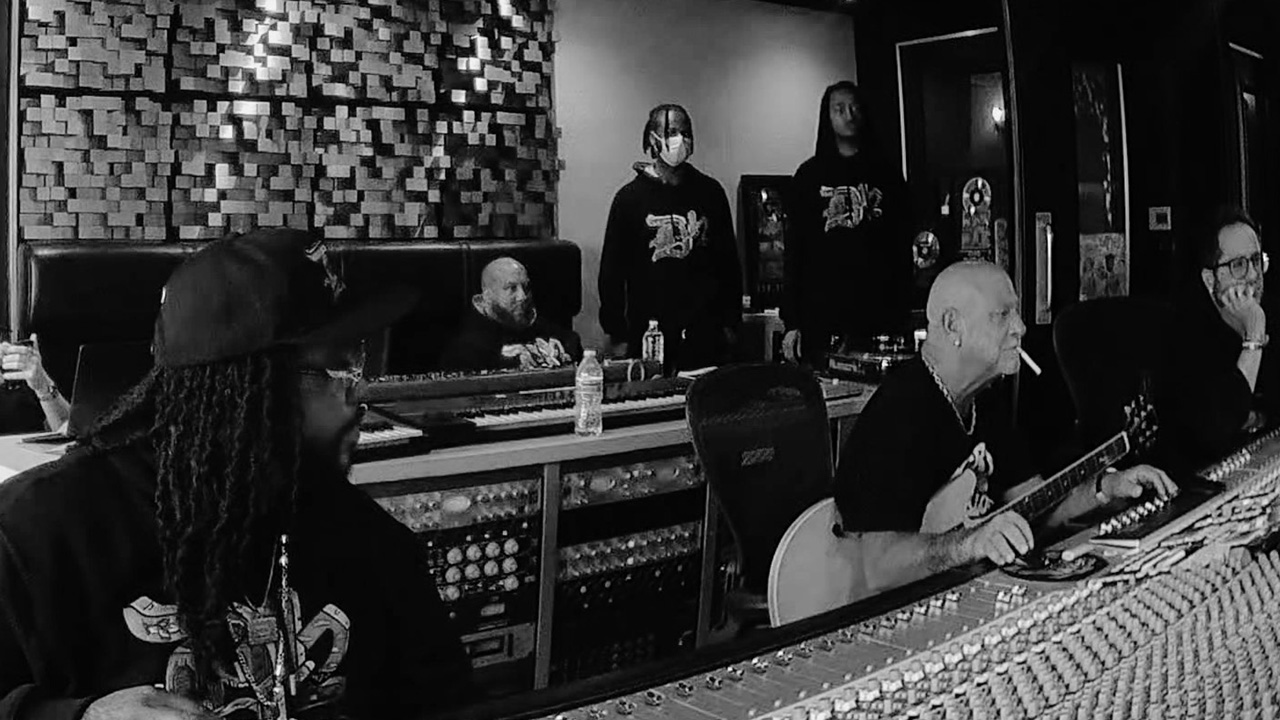 D12