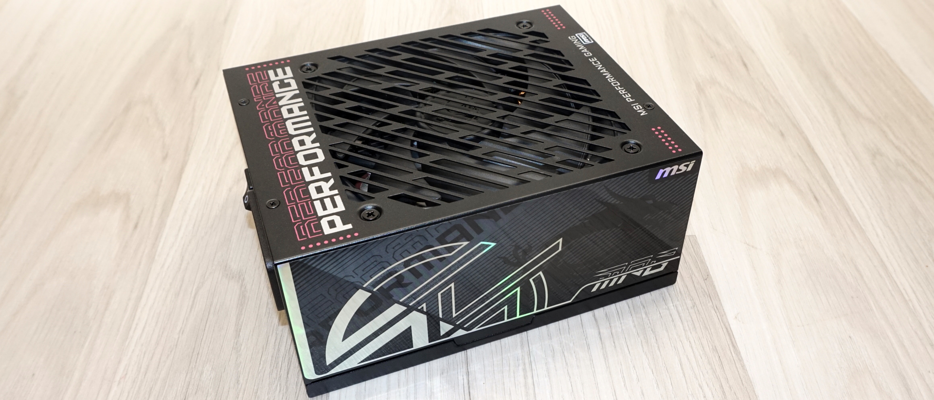 MSI MPG Ai1600TS PCIE5 PSU