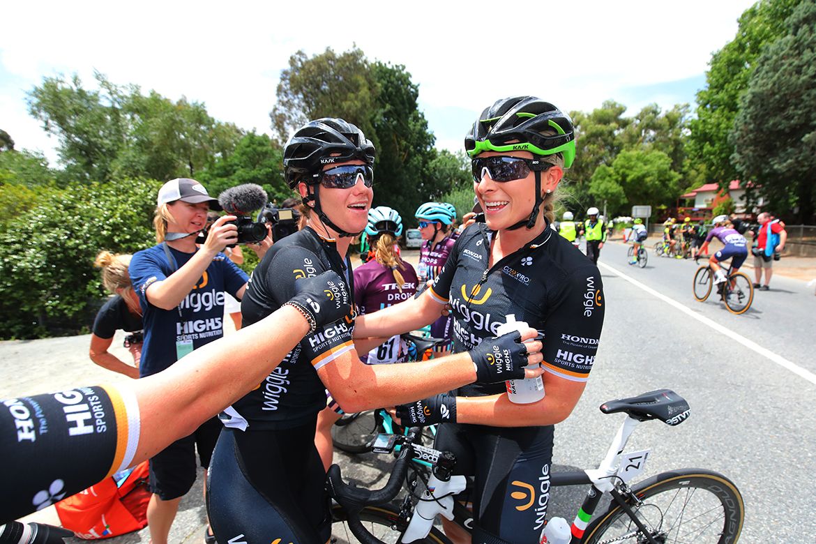 Wiggle High5 celebrate Annette Edmondson's win