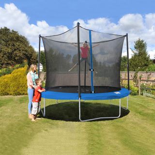 B&M trampoline