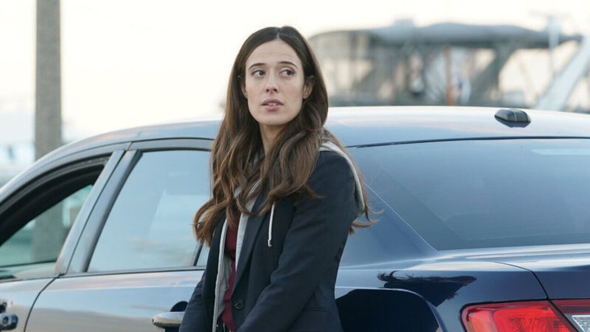 Chicago PD's Marina Squerciati Reunites With 'Chicago Med' Stars