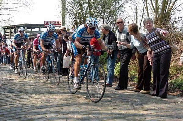 Slava Ekimov leads Lance and George