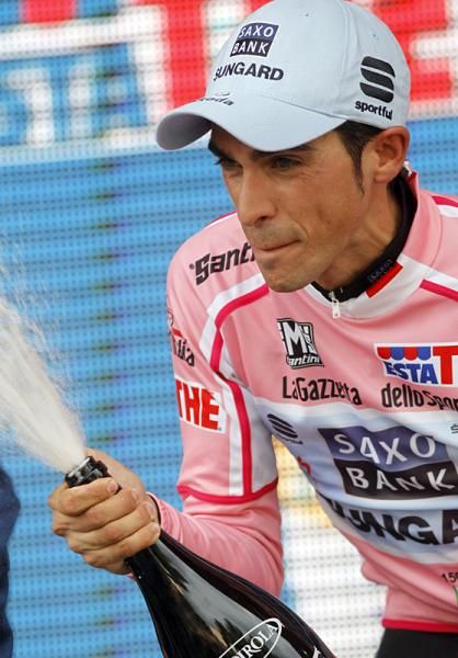 Race leader Alberto Contador (Saxo Bank-Sungard) opens the champagne