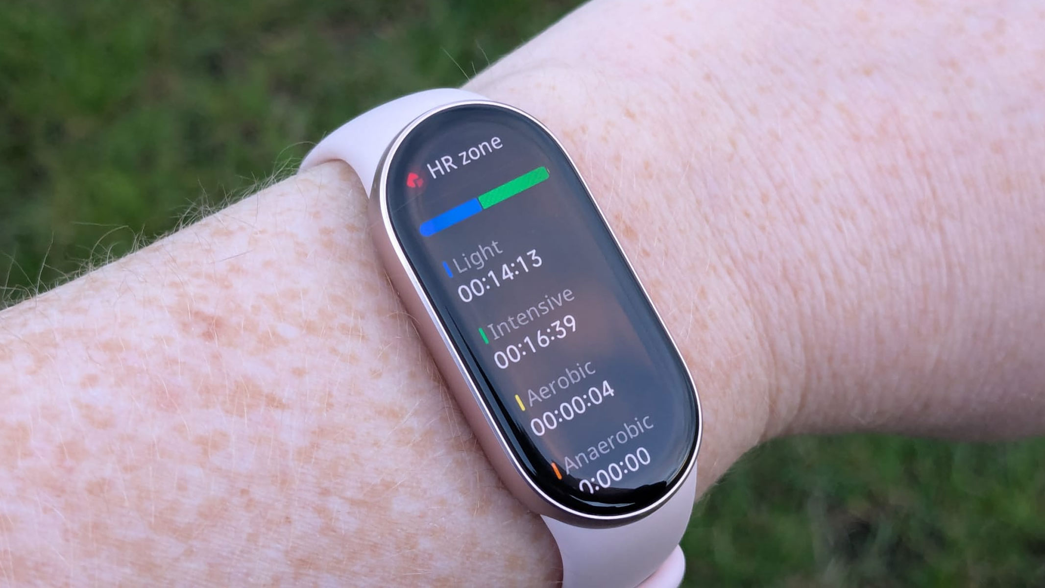 The health stats screen on the Xiaomi Smart Band 10, as worn by our reviewer.