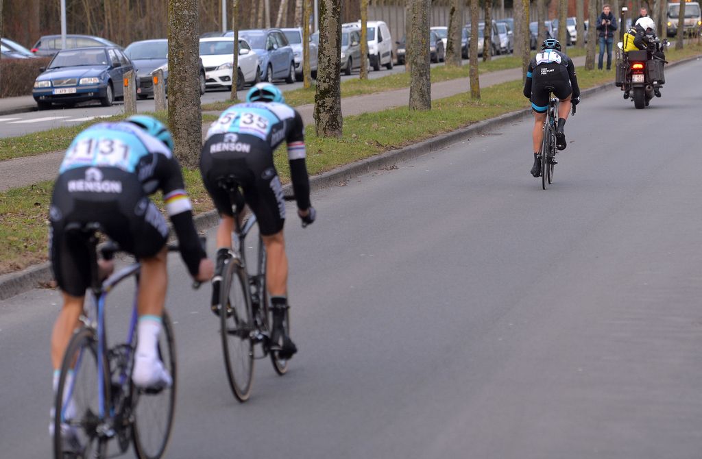 Ian Stannard (Team Sky) attacks the Etixx-Quick Step trio