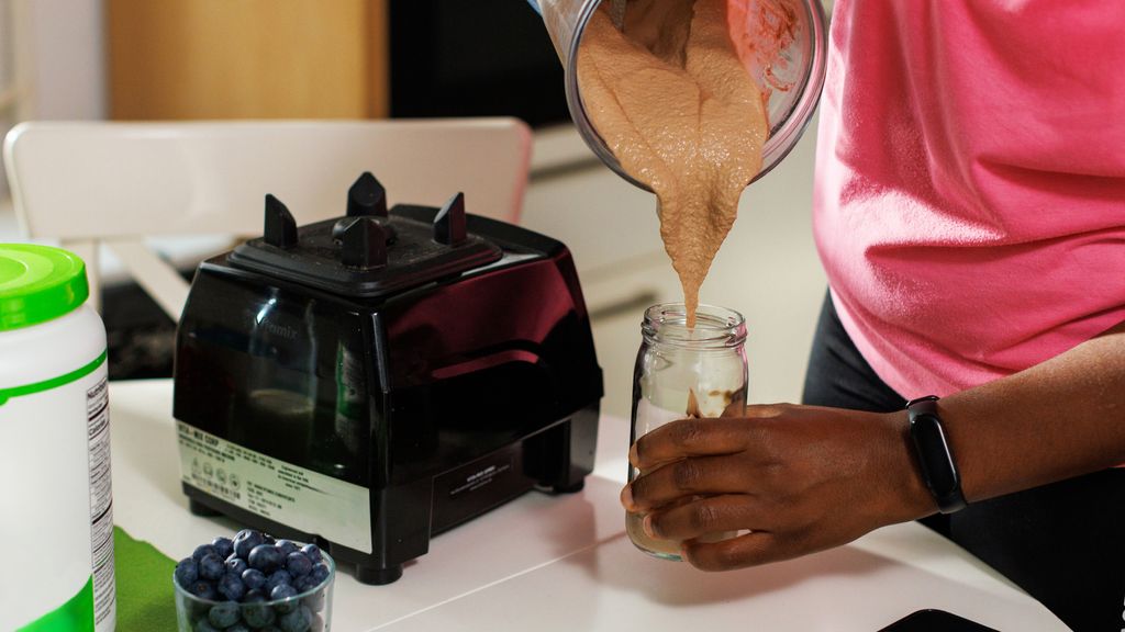 Does protein powder make you gain weight? A dietitian explains Fit&Well