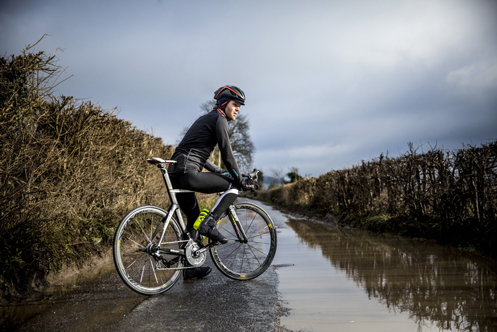 cycle in snow and ice