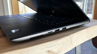 Alienware m16 R2