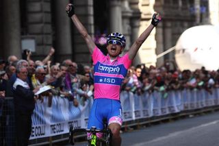 Cunego reaps the benefits of uphill finish