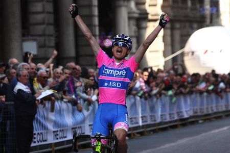 Damiano Cunego (Lampre - ISD) wins the Giro dell'Appennino