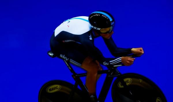 Pete Kennaugh (Team Sky) on his way to winning the individual pursuits