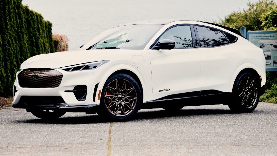 I just drove 100 miles in the Ford Mach-E GT — Tesla Model Y has some serious competition - Vimarsana News
