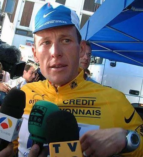 Having a chat during the 2001 Tour