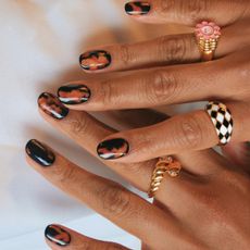 Tortoiseshell nail art