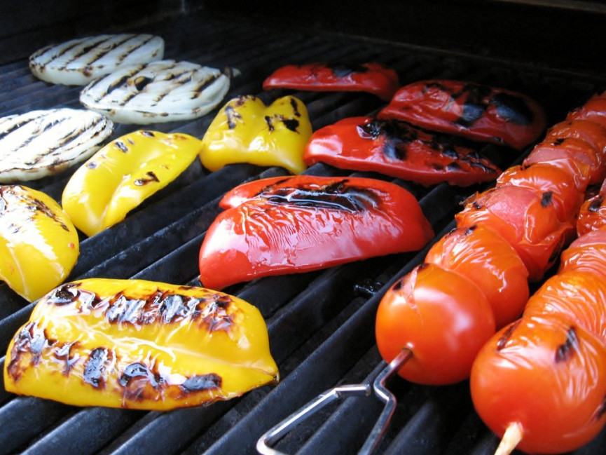 adam-richman-on-7-things-you-didnt-know-you-could-barbecue-7-1556688592-jX1f-column-width-inline