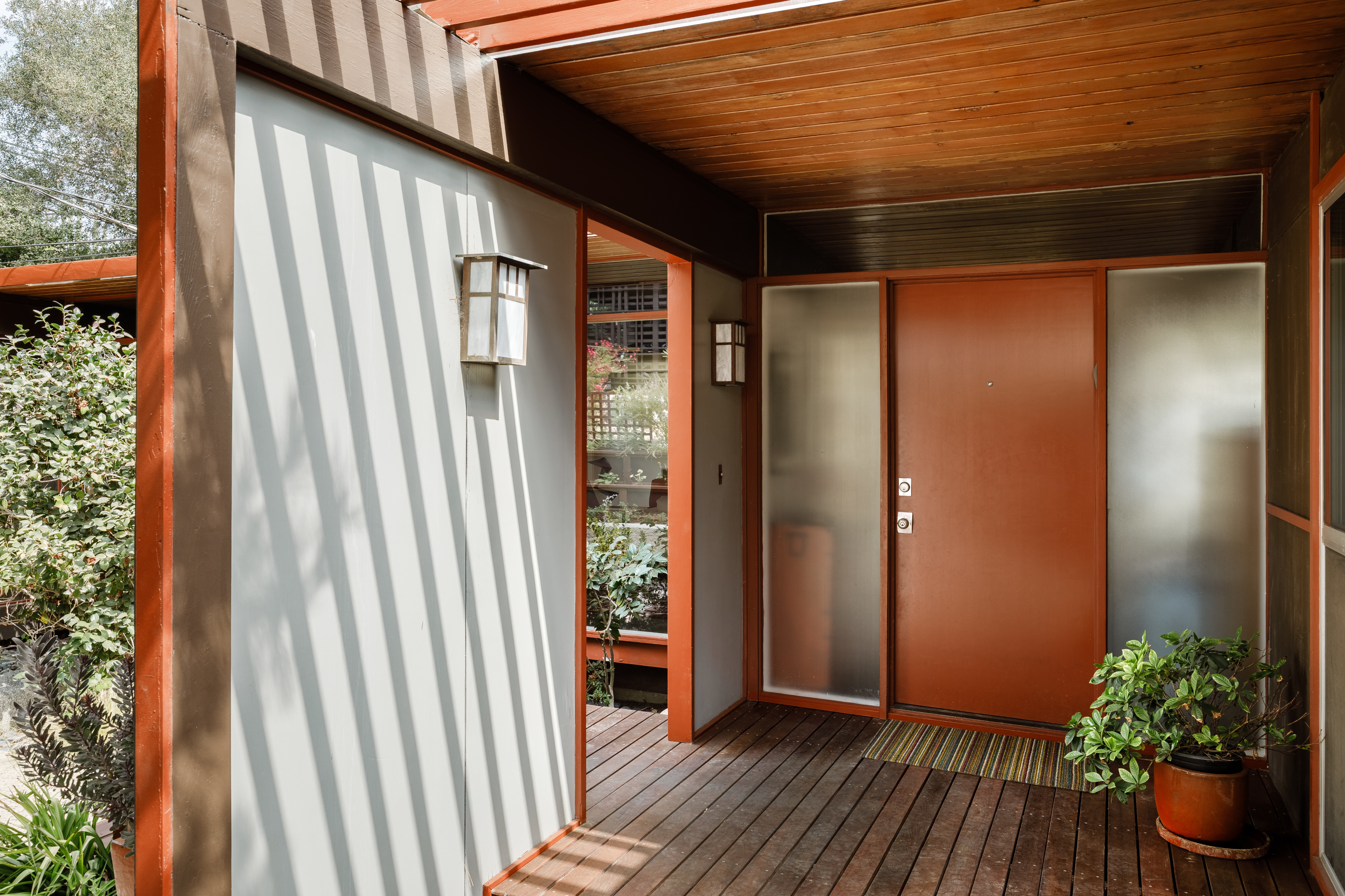 Entrance, Norton House, Buff, Straub &amp;amp; Hensman, 1954