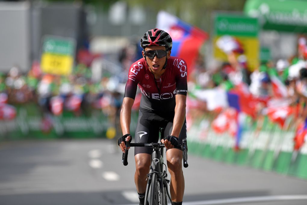 Egan Bernal finishes stage 6 at Tour de Suisse