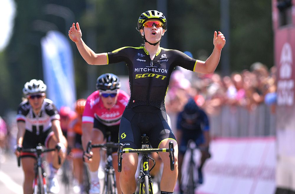 Jolien D'hoore (Mitchelton-Scott) wins stage 3 at the 2018 Giro Rosa