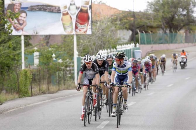 Van Dijk leads the peloton