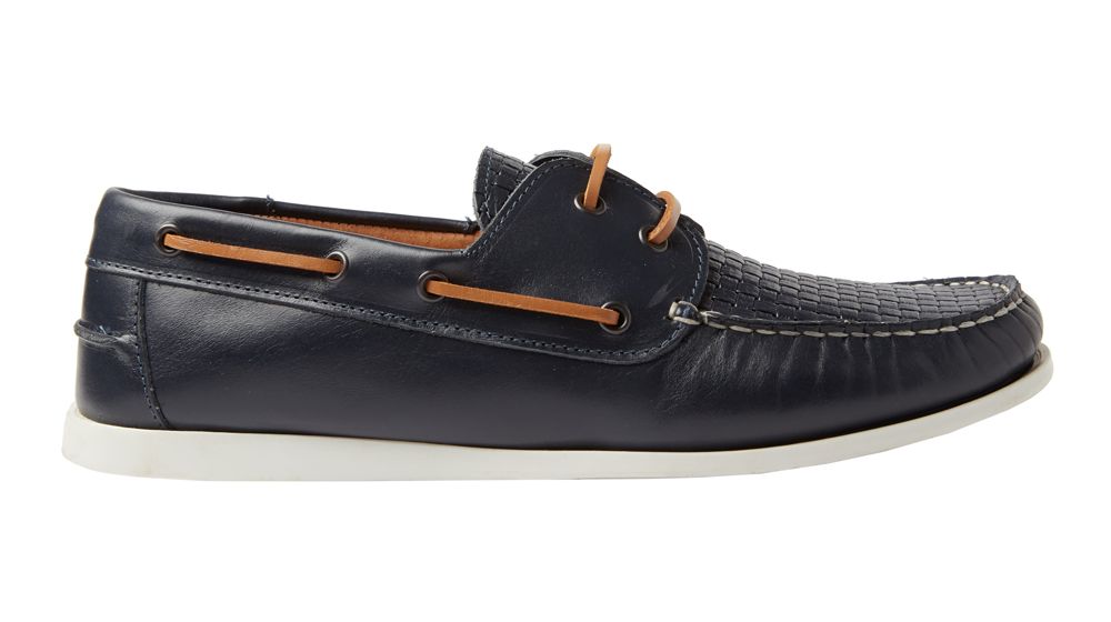 Shoe