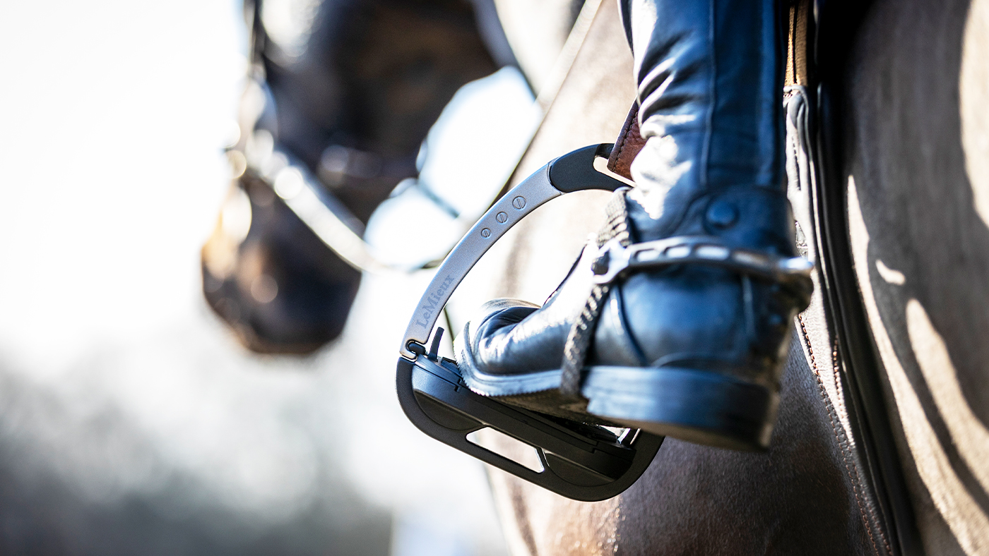 LeMieux-Vector-Balance-Stirrup-lifestyle.jpg