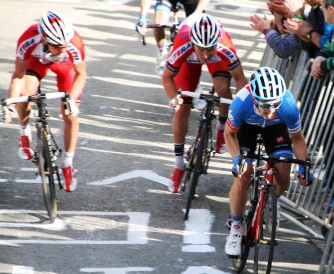 Tom-Jelte Slagter takes the sprint for second