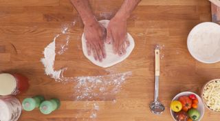 How to make sourdough pizza