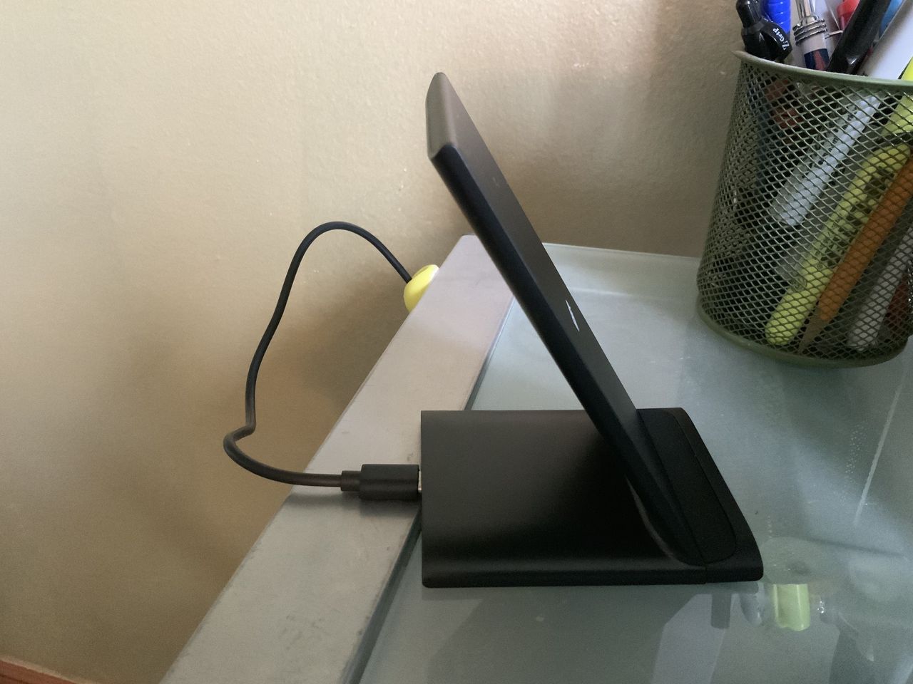 ESR Lift Wireless Charging Stand
